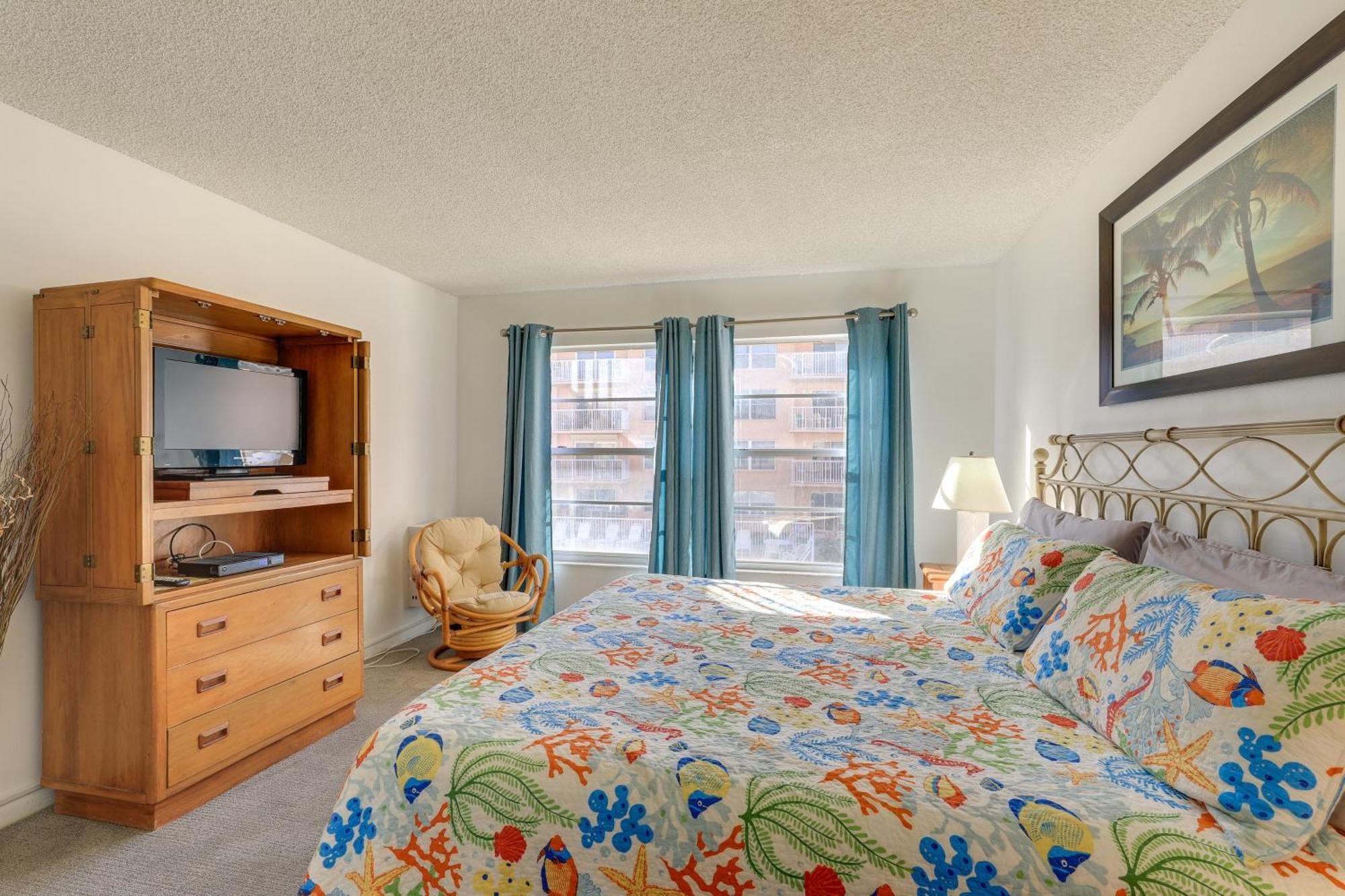Central Cocoa Beach Condo With View, Steps To Beach! Екстериор снимка