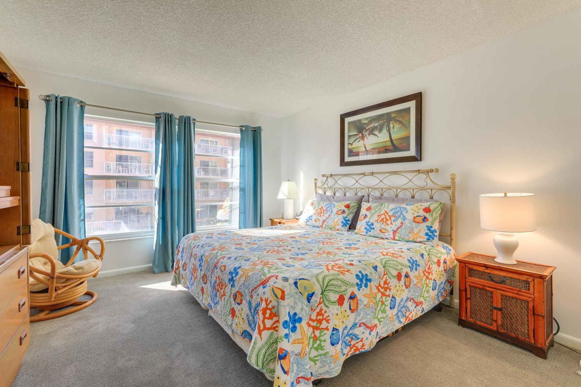 Central Cocoa Beach Condo With View, Steps To Beach! Екстериор снимка