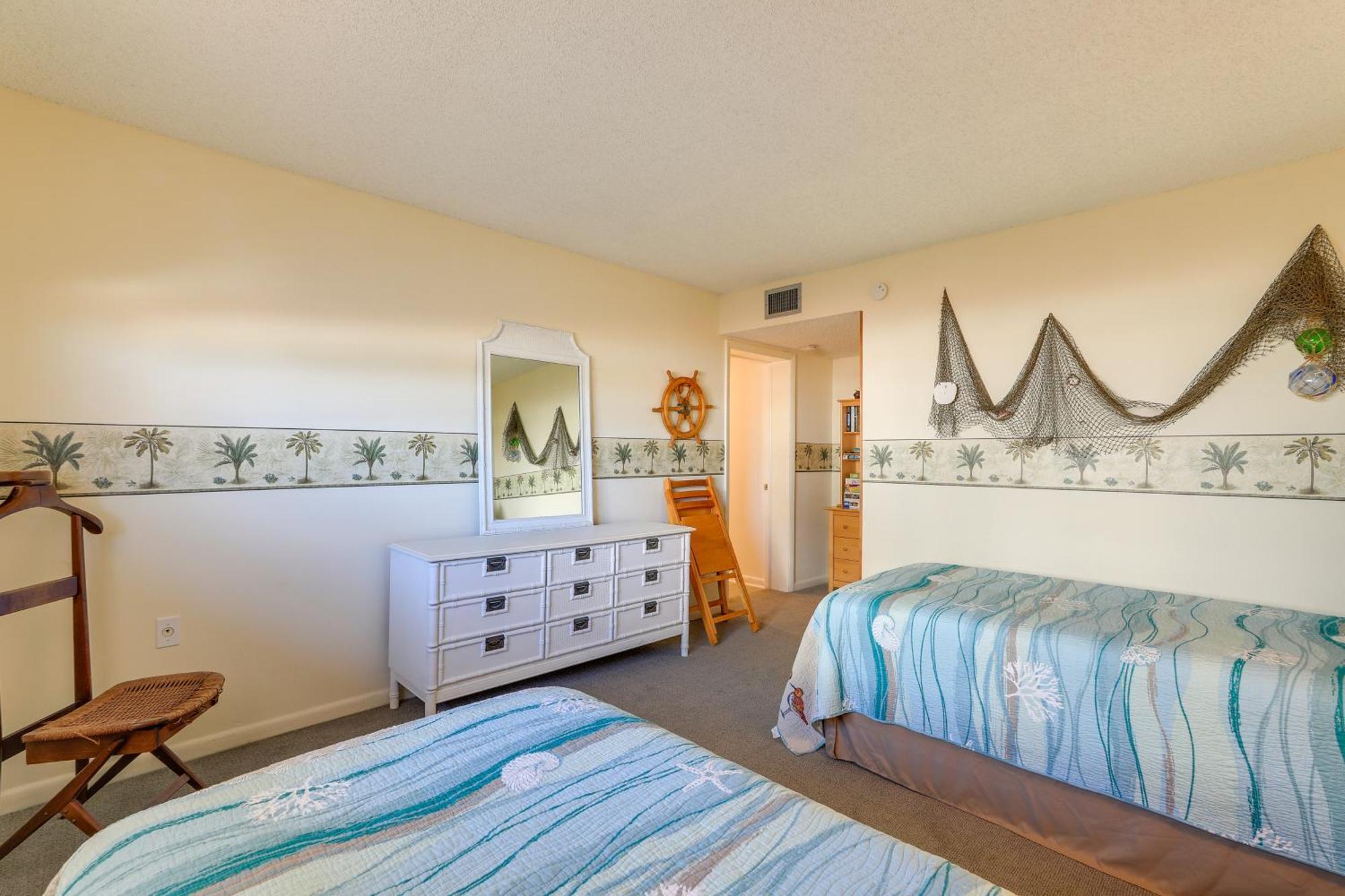 Central Cocoa Beach Condo With View, Steps To Beach! Екстериор снимка
