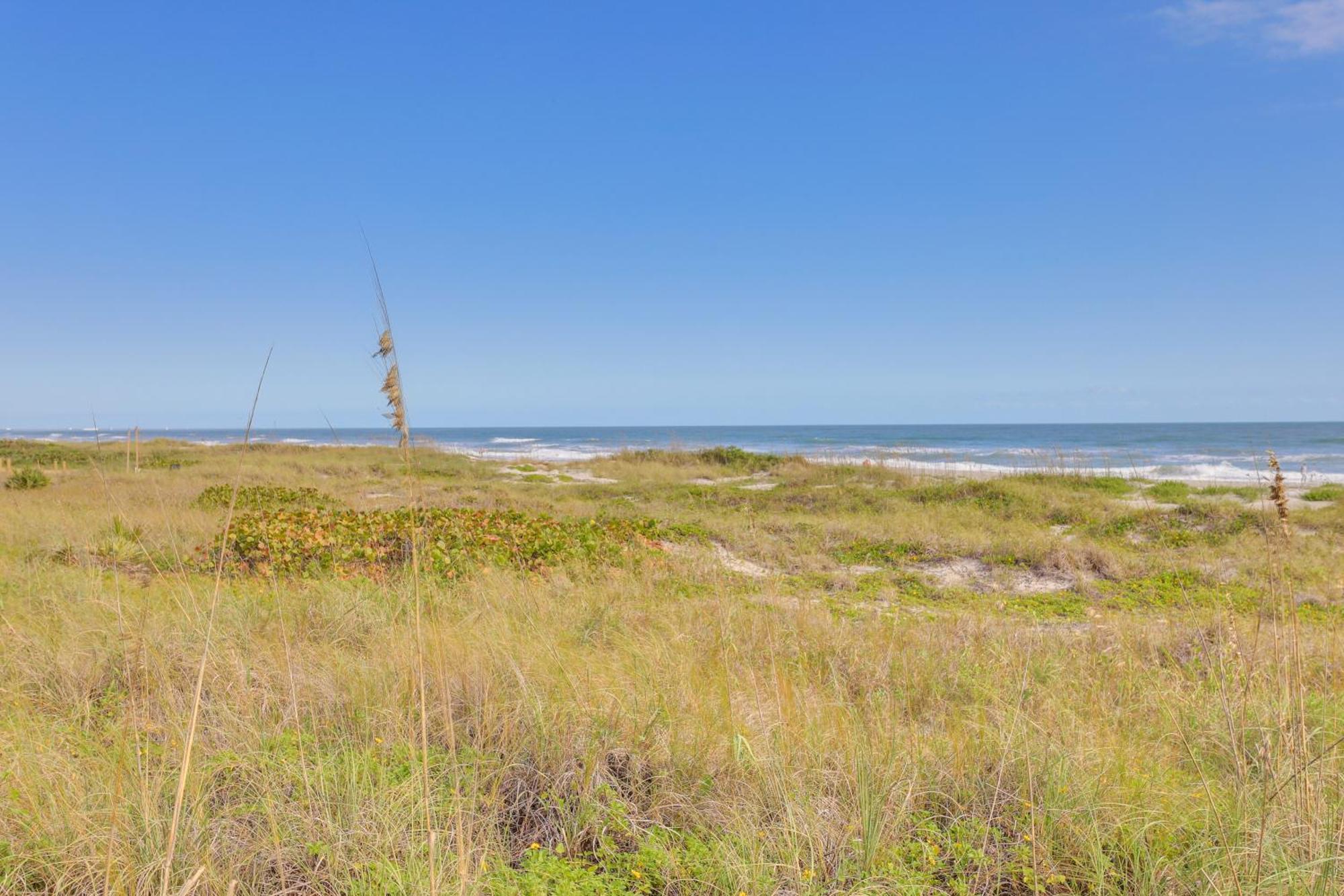 Central Cocoa Beach Condo With View, Steps To Beach! Екстериор снимка