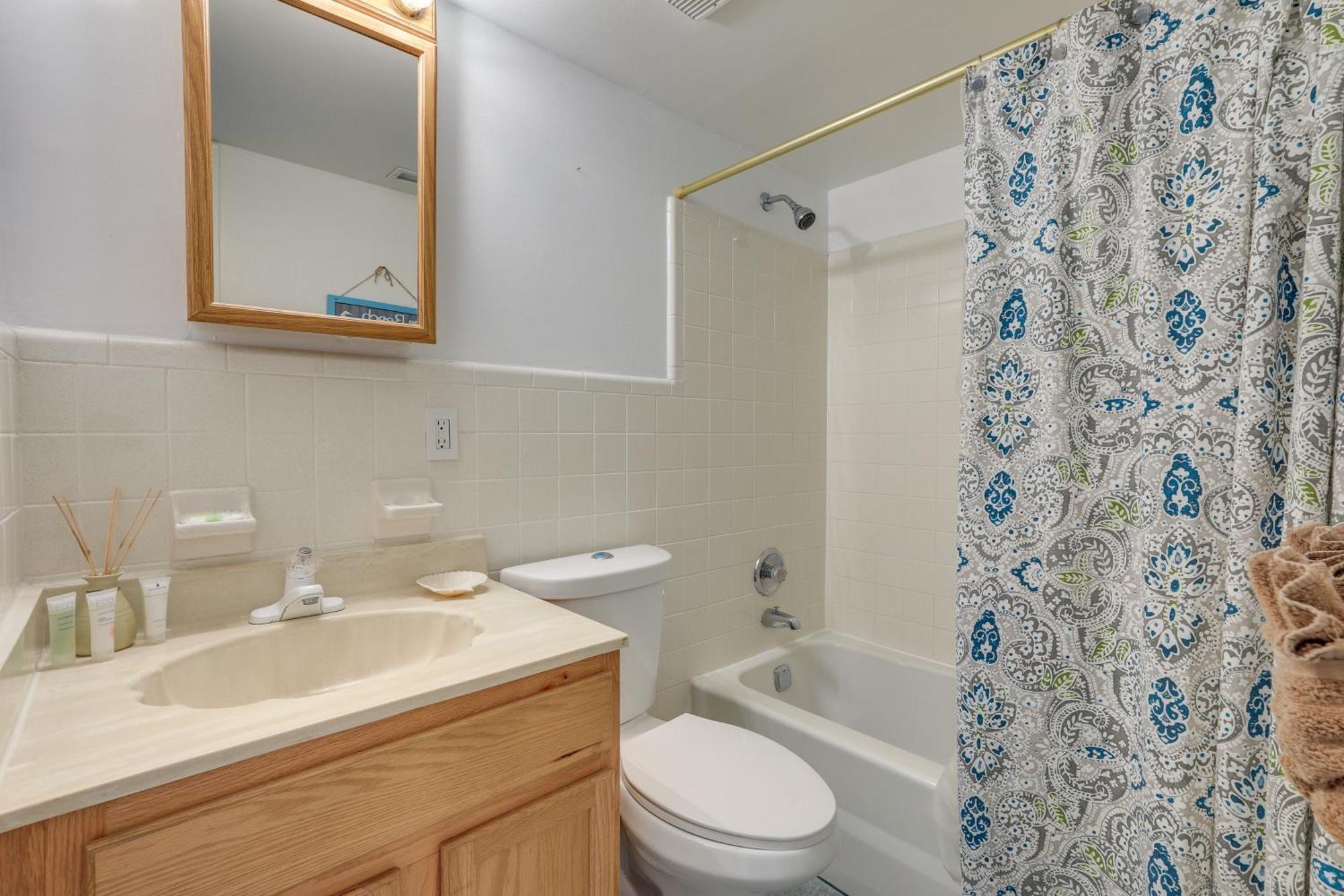 Central Cocoa Beach Condo With View, Steps To Beach! Екстериор снимка