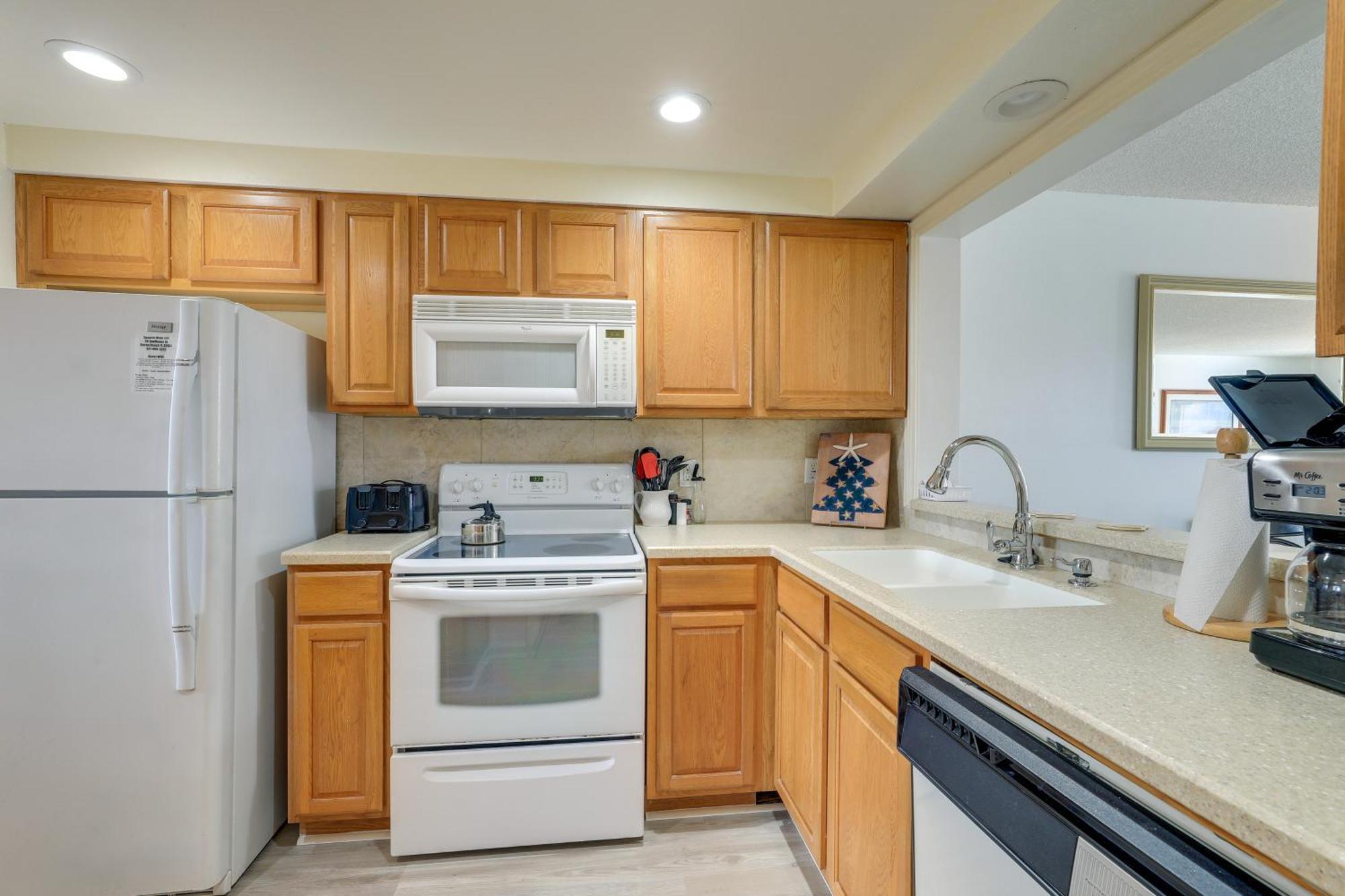 Central Cocoa Beach Condo With View, Steps To Beach! Екстериор снимка