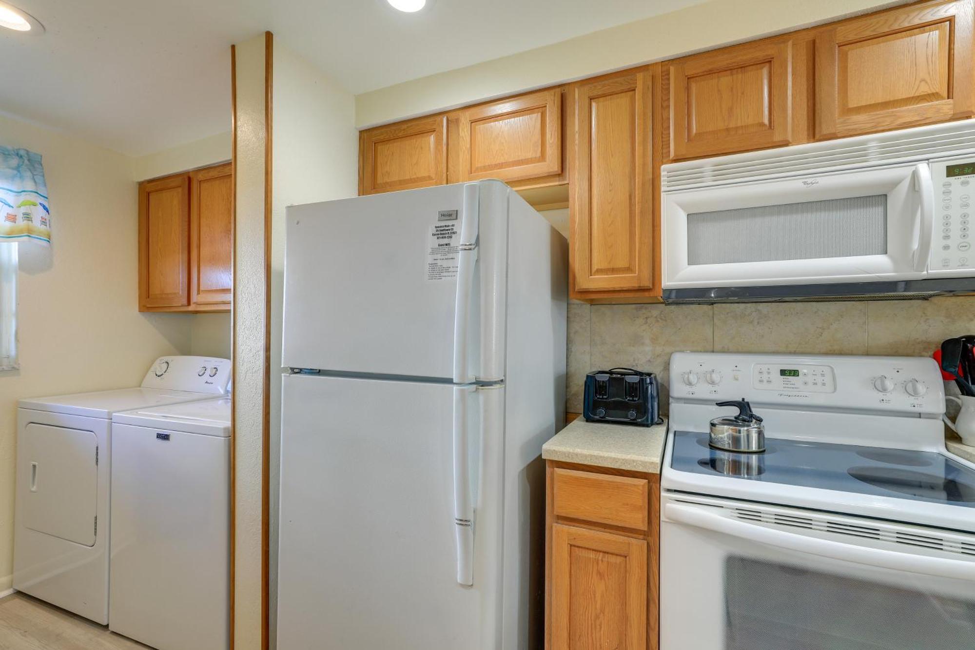 Central Cocoa Beach Condo With View, Steps To Beach! Екстериор снимка