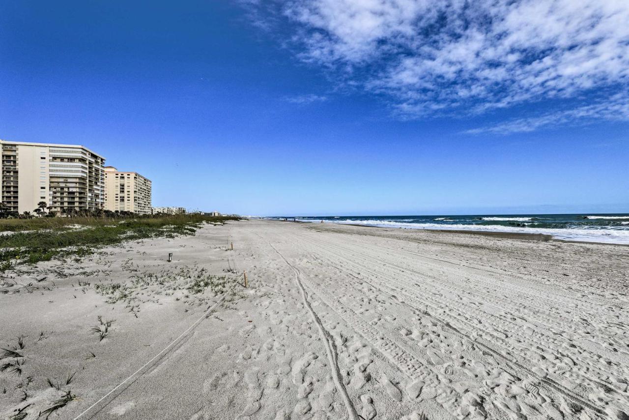 Central Cocoa Beach Condo With View, Steps To Beach! Екстериор снимка